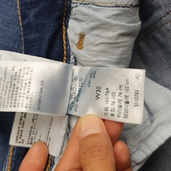 Levi's 721 High Rise Skinny Ankle Distressed Jeans - Picture 9 of 14